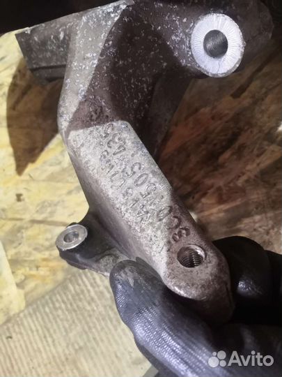 Кулак Цапфа задняя левая правая Volkswagen Tiguan