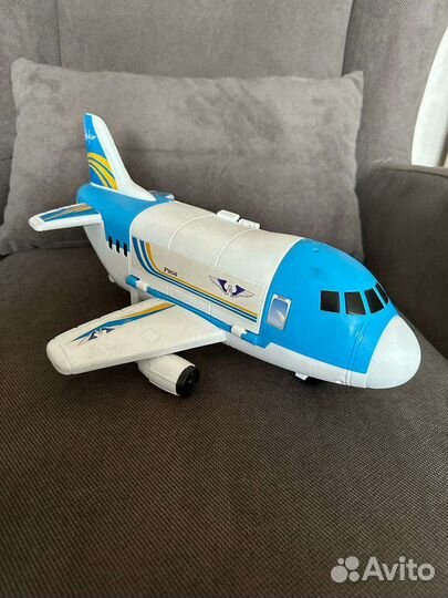 Детские игрушки самолет