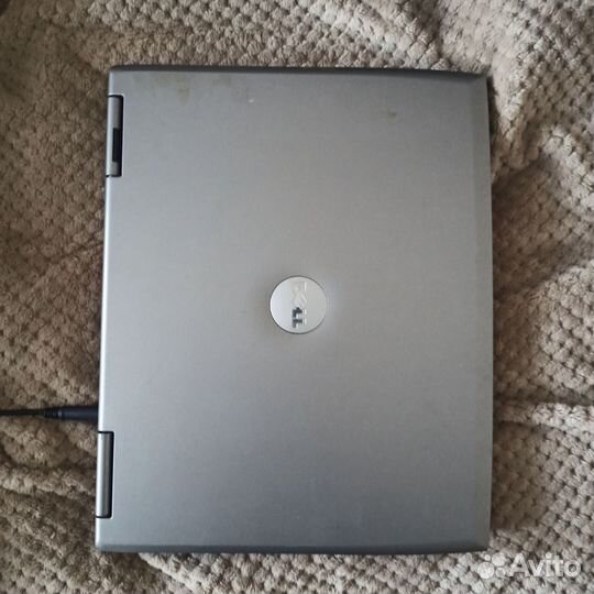 Ноутбук dell M7907