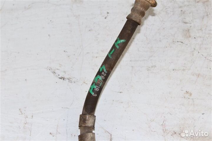 Шланг тормозной передний правый Nissan Cefiro A33