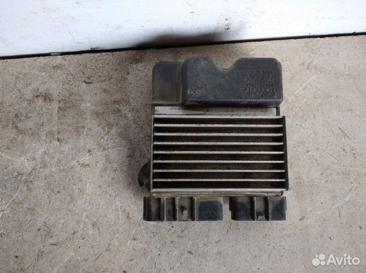 Блок управления форсунками. Toyota Avensis II