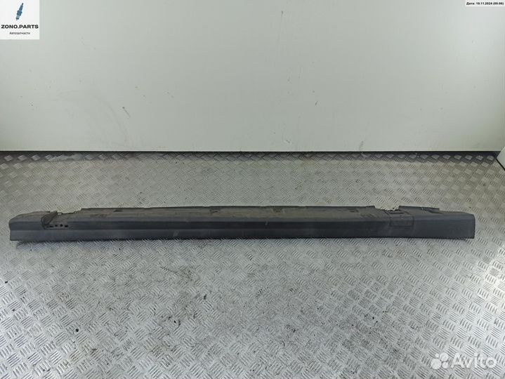 Накладка на порог наружная правая 90589234 на Opel Astra G