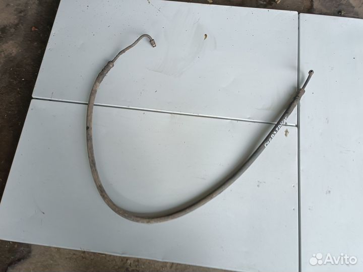 Трубка гур Volkswagen Passat B3