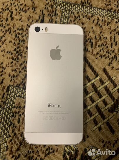 Телефон iPhone 5s