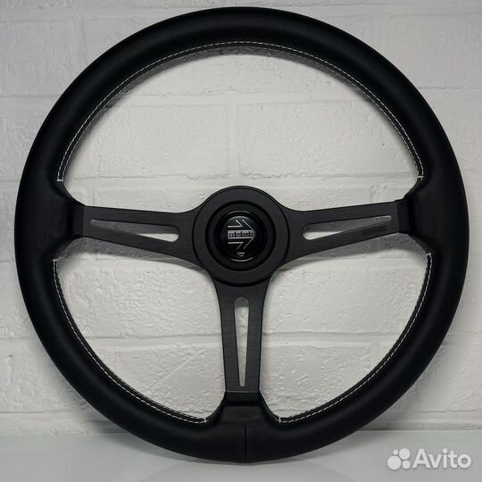 Руль спортивный Momo Retro