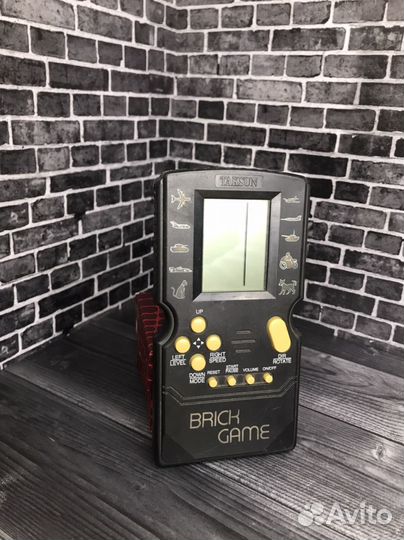 Тетрис из 90х Brick Game