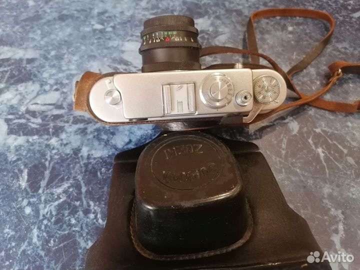 Пленочный фотоаппарат Зоркий К4
