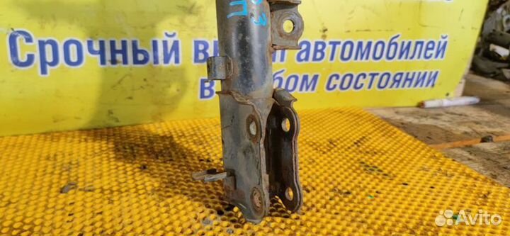 Стойка амортизатора переднего правого Kia Rio