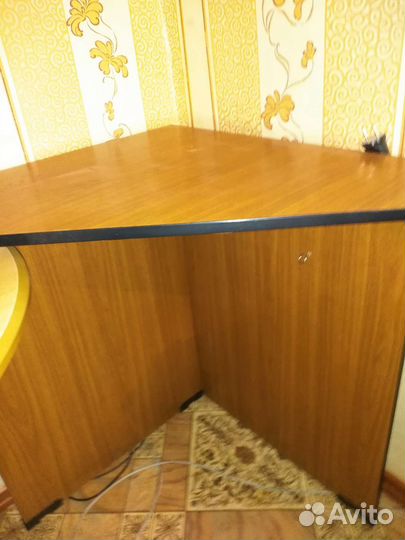 Угловой письменный стол бу