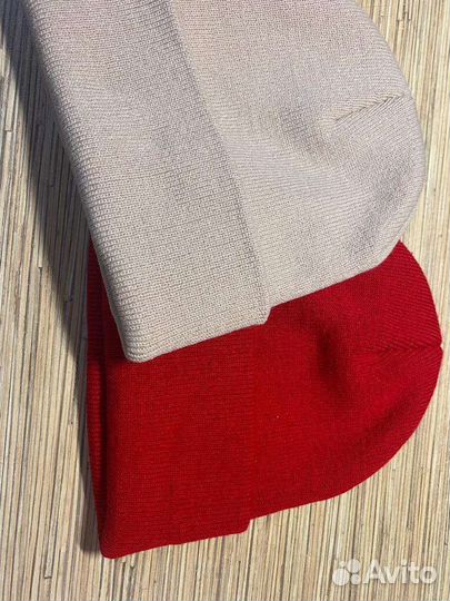 Шапка весенняя новая