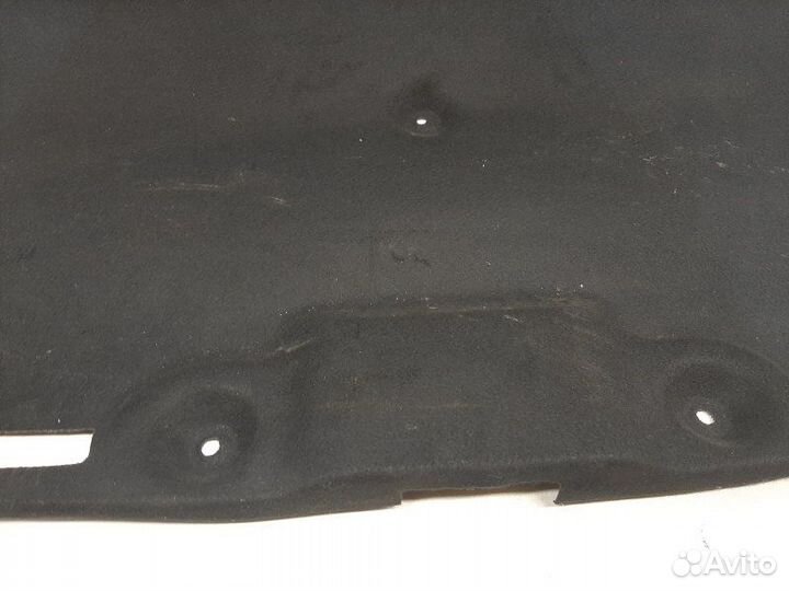 Обшивка крышки багажника задняя Toyota Camry V70