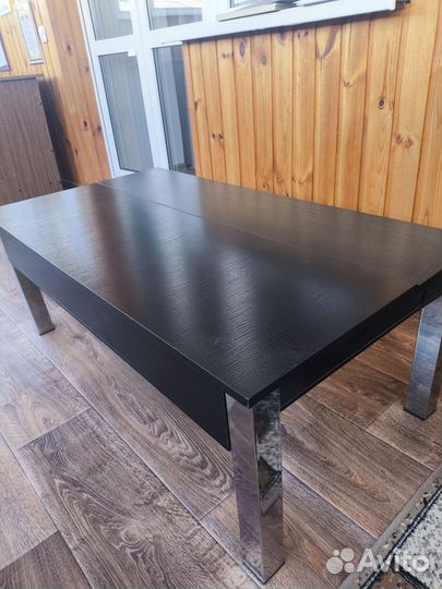 Журнальный столик