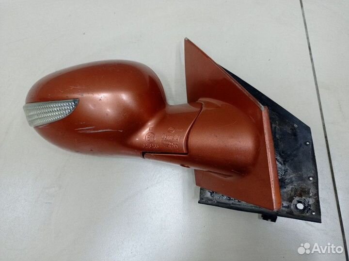 Зеркало заднего вида боковое правое электрическое