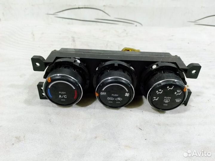 Блок управления печкой Suzuki Liana