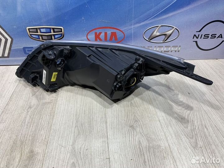 Фара Kia RIO 3 Прав