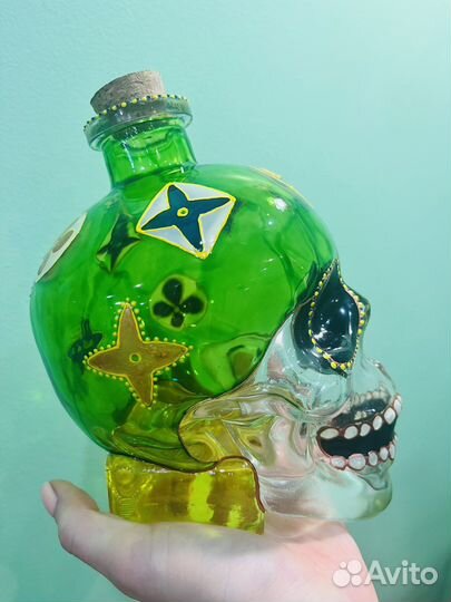 Бутылка череп зеленый в стиле Луи Витон 800 мл