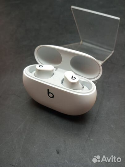 Беспроводные наушники Beats Studio Buds