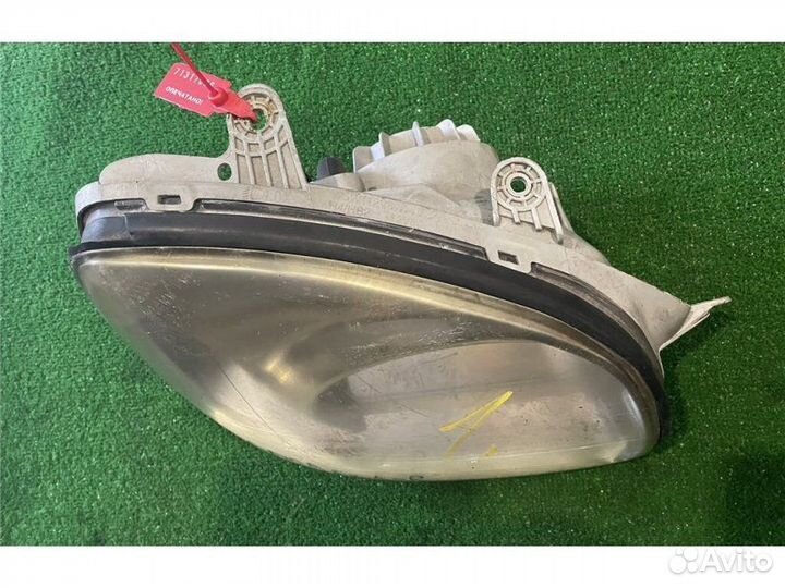 Фара правая Hyundai Santa Fe 2.0 2003