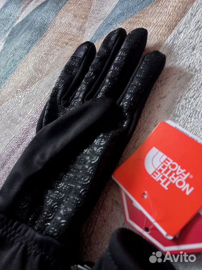 Перчатки the north face