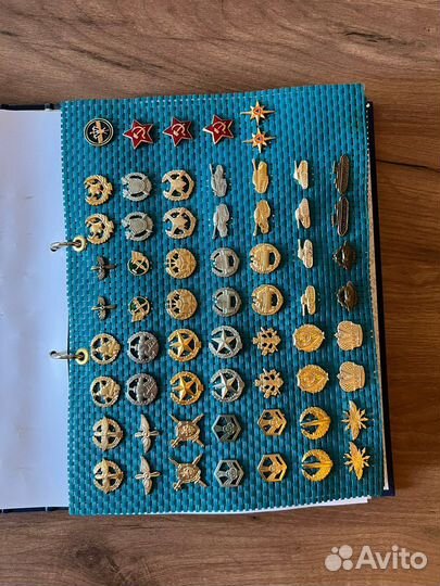 Коллекция петличных эмблем