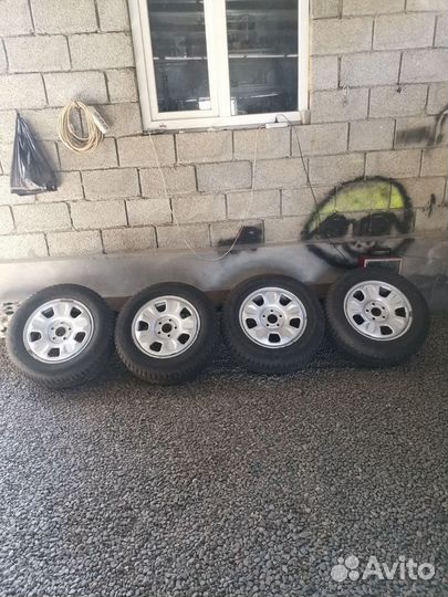 Pirelli Winter Carving Edge 215/65 R16 98