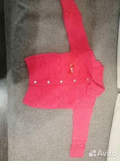 Кофточки на девочку р-р 104