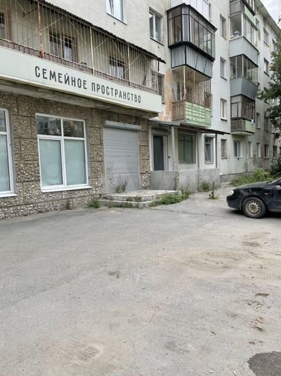 Место для мастера ногтевого сервиса в аренду