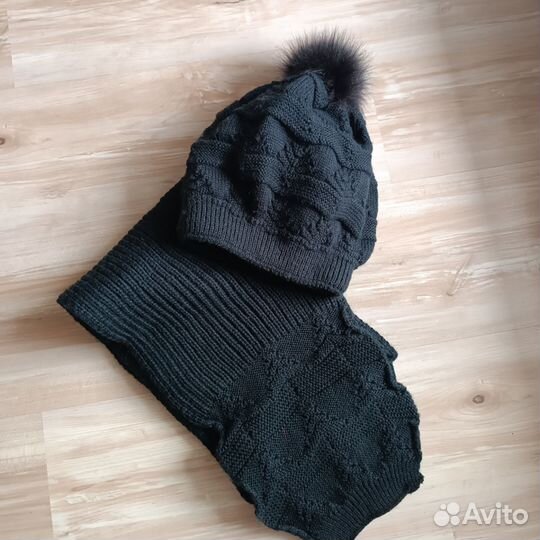 Комплект шапка и шарф женские