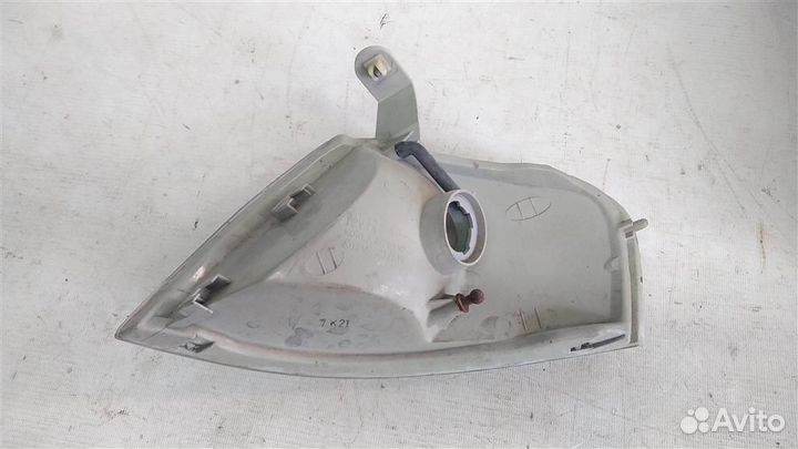 Указатель поворота правый белый KIA Avella Delta