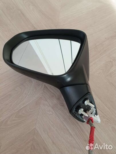 Боковое зеркало Lexus nx200