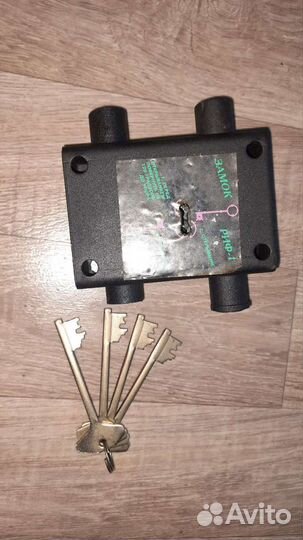 Замок дверной