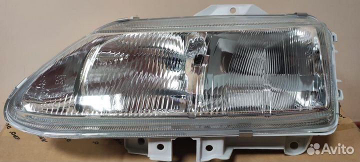 Фара Volkswagen Polo/Mazda 3/KIA/Renault