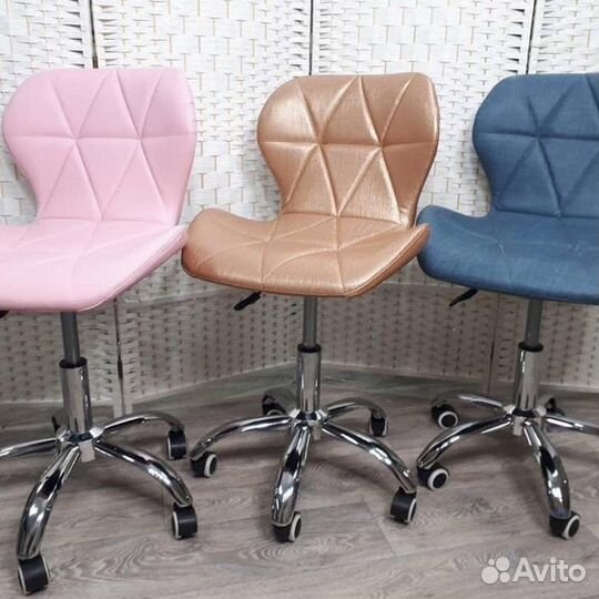 Стул мастера / косметолога со спинкой Новый в Орле