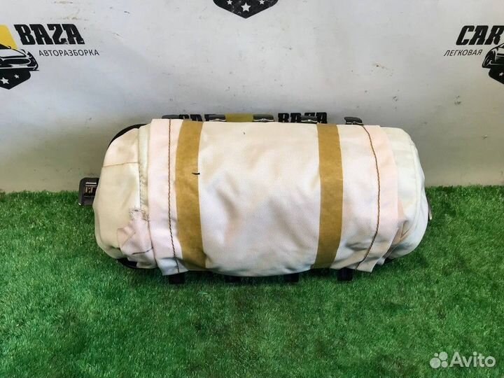 Подушка безопасности пассажира Ford Mustang