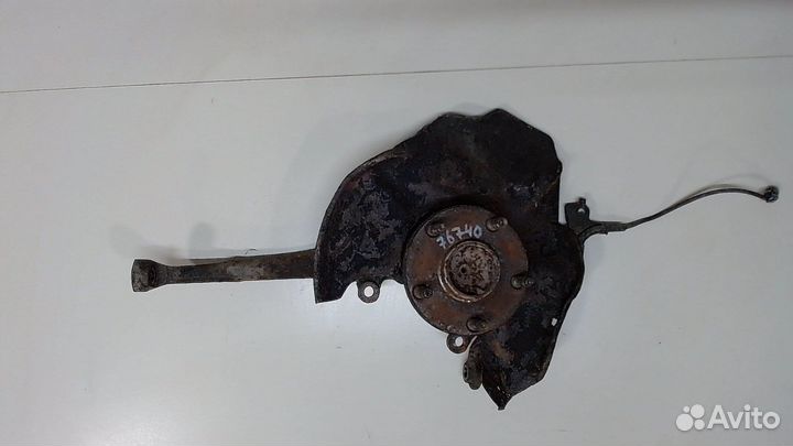 Ступица (кулак, цапфа) Lexus IS, 2001