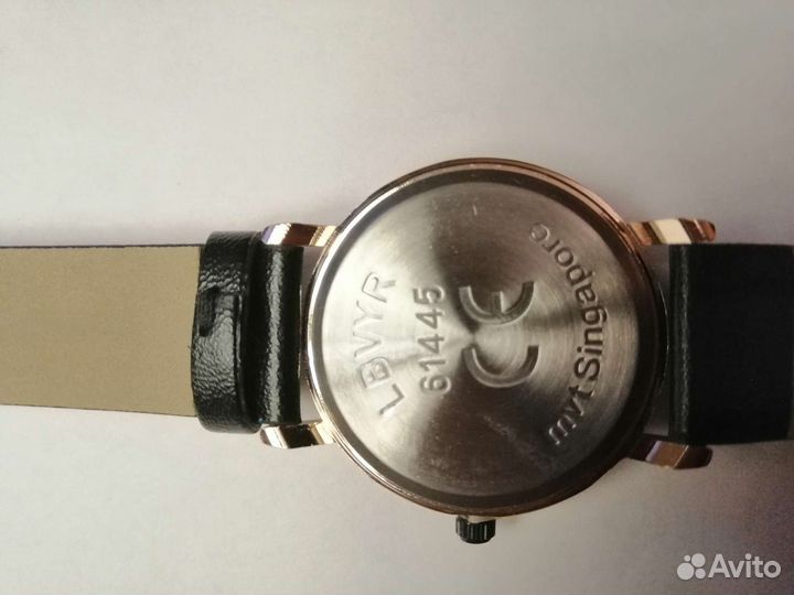 Часы наручные кварцевые Ив Роше новые