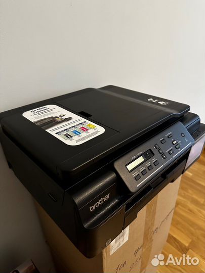 Струйное мфу Brother DCP-T700W