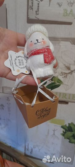 Сувенир новогодний. Заяц в шапке. Новый