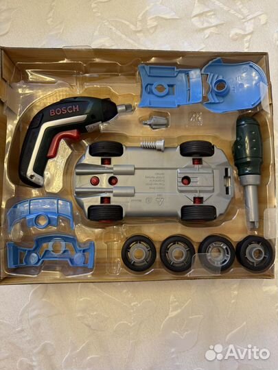 Игровой набор машинка + шурупоаерт Bosch Klein