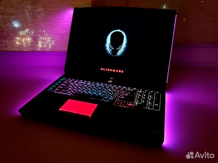 Alienware - 17.3 4K UHD + i7 7820HK + GTX1080