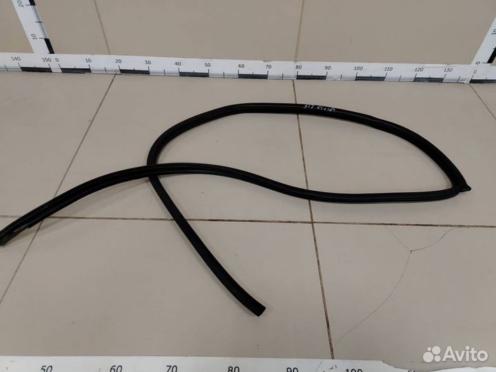 Уплотнитель проема двери задней правой Nissan Almera 3 G11, G15 2012