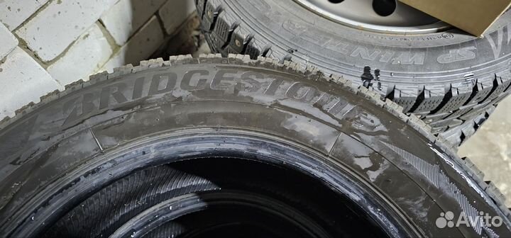Bridgestone Blizzak Spike-02 195/60 R15