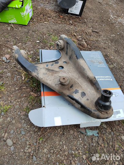 Запчасти б/у на лада ларгус