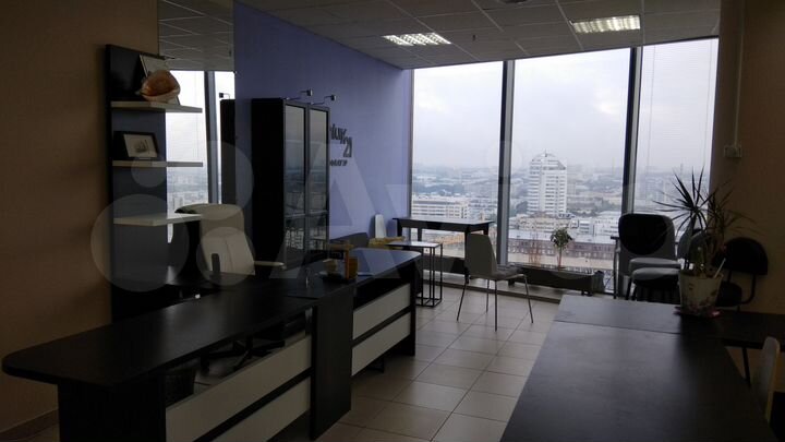Офис в небоскрёбе, 37.4 м²