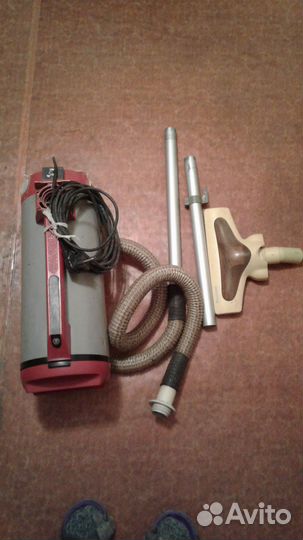 Электропылесос бытовой Ракета-12А