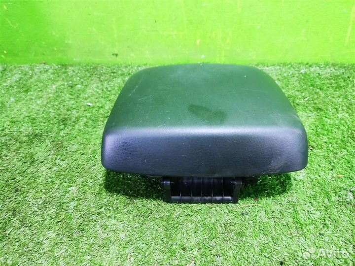 Подлокотник Suzuki Grand Vitara 2011