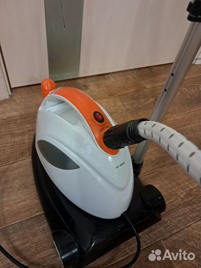 Отпариватель для одежды напольный