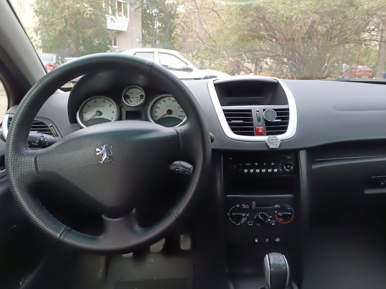 Peugeot 207: фото владельца