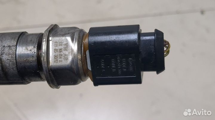 Рампа топливная Volkswagen Jetta 6, 2013