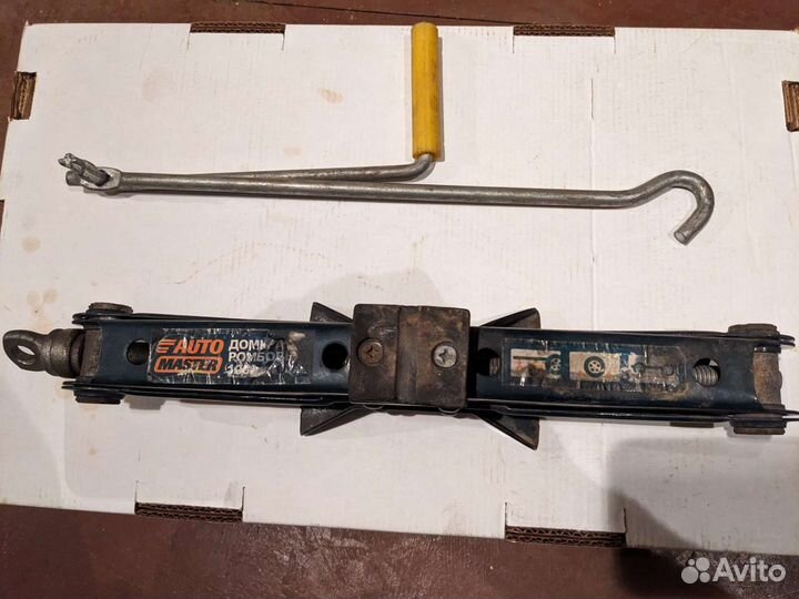 Домкрат ромбовидный 1 т